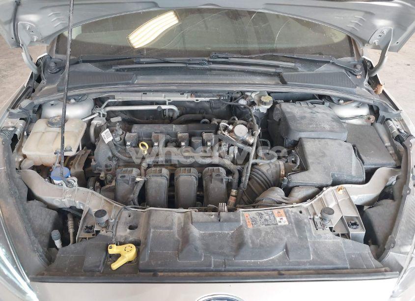 Photo 10 of 2016 Ford Focus SE (VIN 1FADP3F23GL373491)