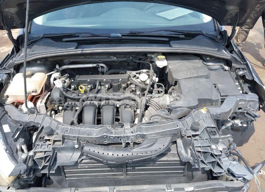 Photo 10 of 2017 Ford Focus SE (VIN 1FADP3F23HL203732)