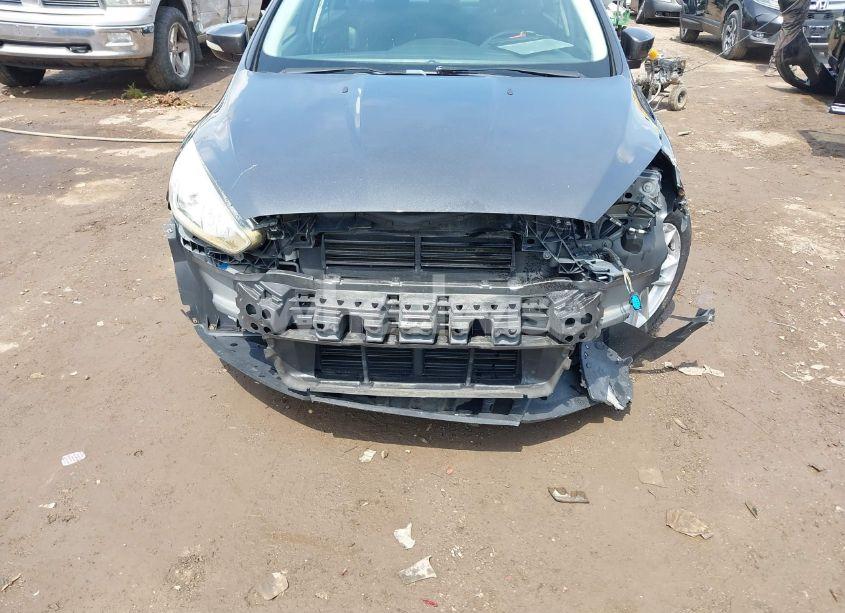 Photo 6 of 2017 Ford Focus SE (VIN 1FADP3F23HL203732)