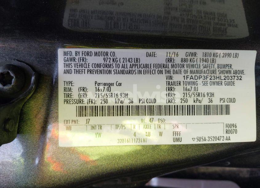 Photo 9 of 2017 Ford Focus SE (VIN 1FADP3F23HL203732)