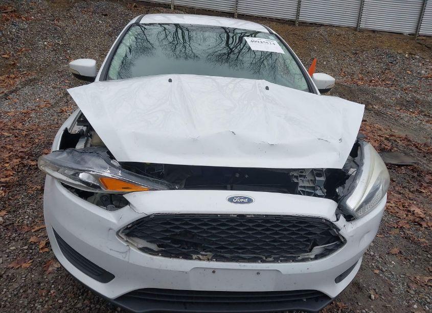 Photo 13 of 2017 Ford Focus SE (VIN 1FADP3F23HL216710)