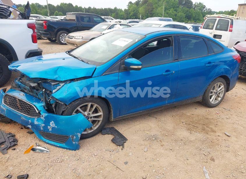 Photo 2 of 2017 Ford Focus SE (VIN 1FADP3F23HL220837)