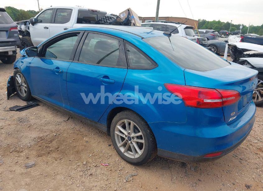 Photo 3 of 2017 Ford Focus SE (VIN 1FADP3F23HL220837)