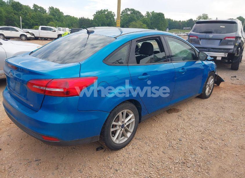 Photo 4 of 2017 Ford Focus SE (VIN 1FADP3F23HL220837)