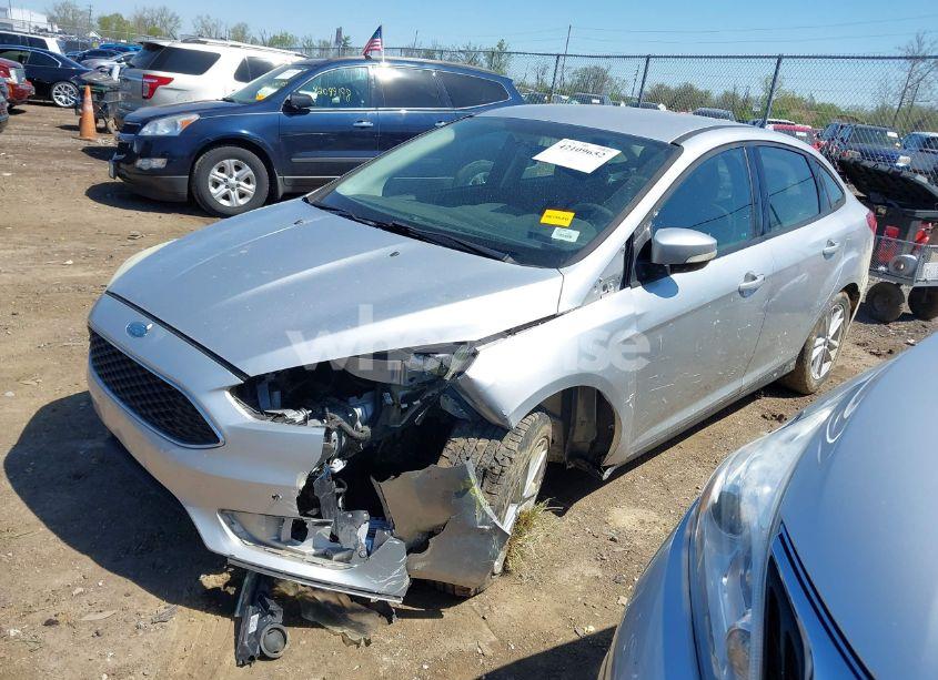 Photo 2 of 2017 Ford Focus SE (VIN 1FADP3F23HL286837)