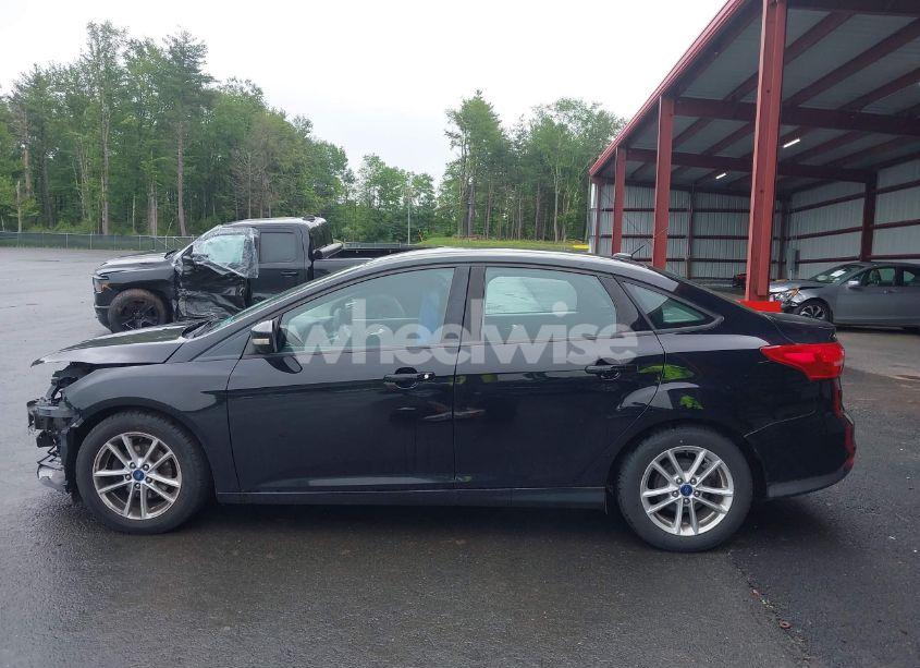 Photo 15 of 2017 Ford Focus SE (VIN 1FADP3F23HL293741)