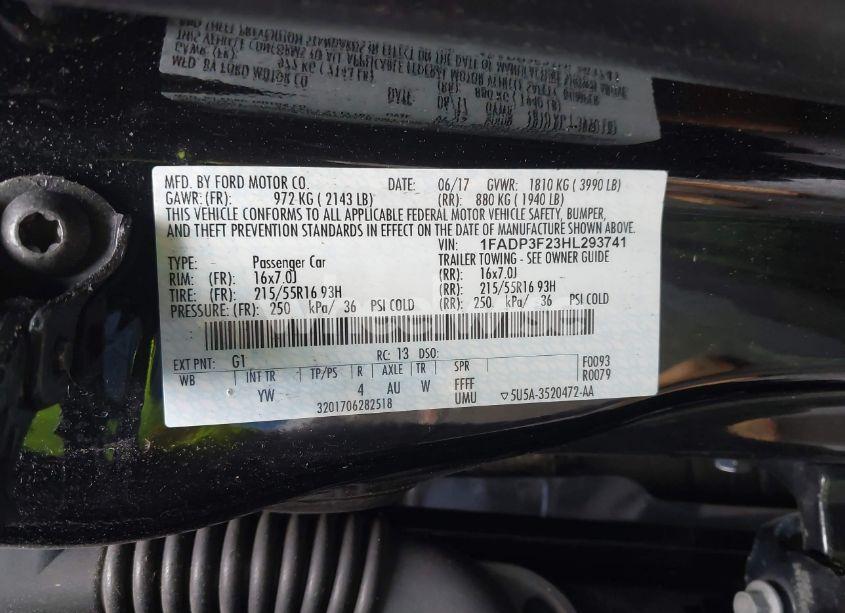 Photo 9 of 2017 Ford Focus SE (VIN 1FADP3F23HL293741)