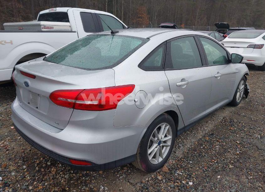 Photo 4 of 2017 Ford Focus SE (VIN 1FADP3F23HL300025)