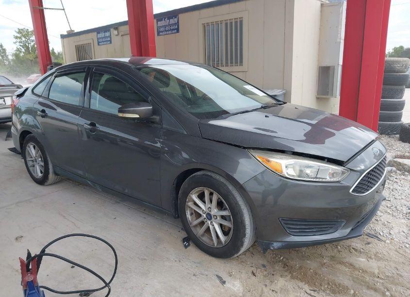 Photo 14 of 2017 Ford Focus SE (VIN 1FADP3F23HL312935)