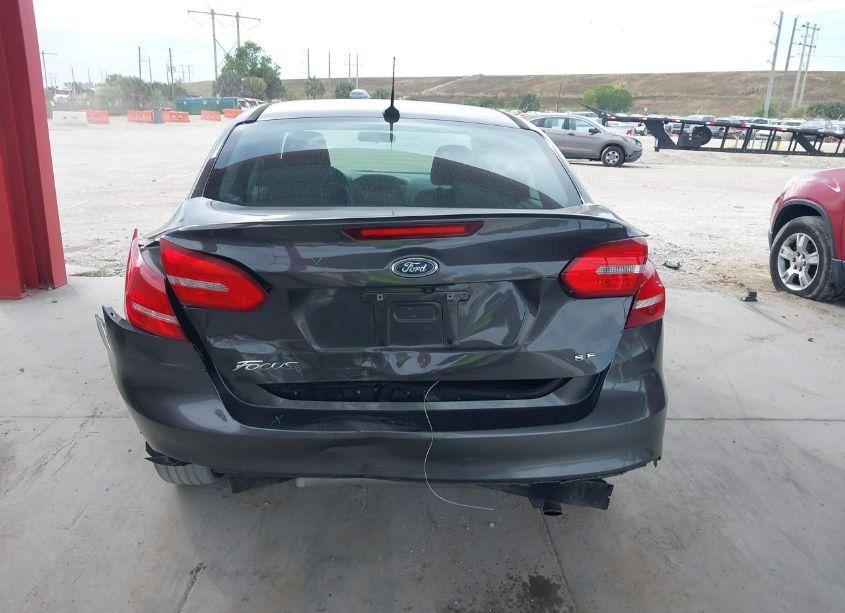 Photo 6 of 2017 Ford Focus SE (VIN 1FADP3F23HL312935)