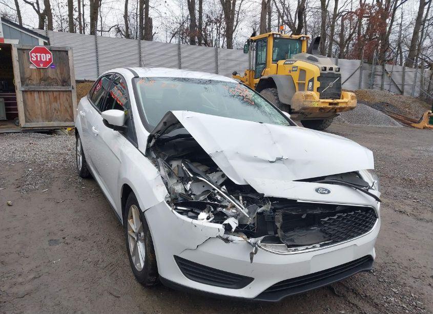 Photo 6 of 2017 Ford Focus SE (VIN 1FADP3F23HL339682)