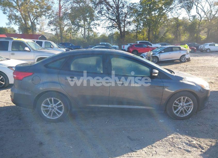 Photo 13 of 2017 Ford Focus SE (VIN 1FADP3F23HL345644)
