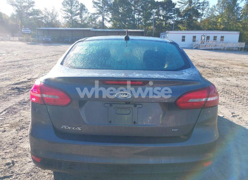 Photo 16 of 2017 Ford Focus SE (VIN 1FADP3F23HL345644)