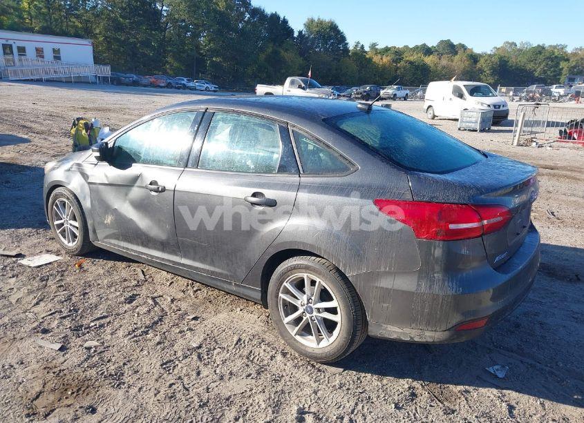 Photo 3 of 2017 Ford Focus SE (VIN 1FADP3F23HL345644)