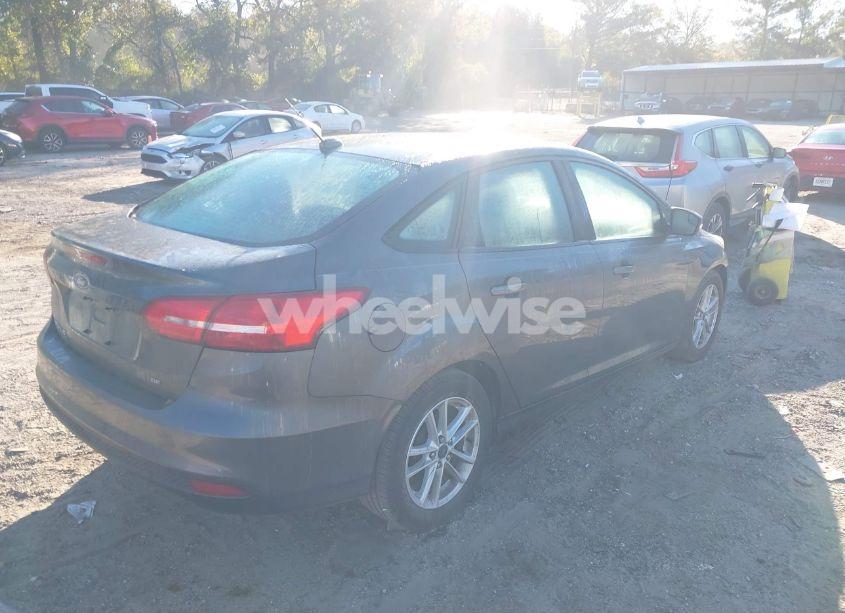 Photo 4 of 2017 Ford Focus SE (VIN 1FADP3F23HL345644)