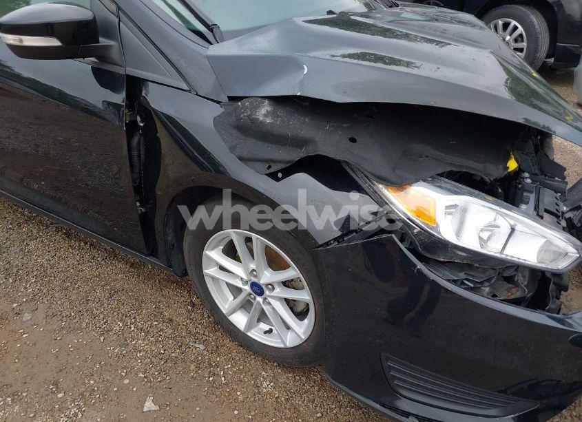 Photo 19 of 2017 Ford Focus SE (VIN 1FADP3F23HL346826)