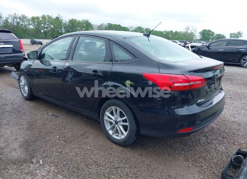 Photo 3 of 2017 Ford Focus SE (VIN 1FADP3F23HL346826)
