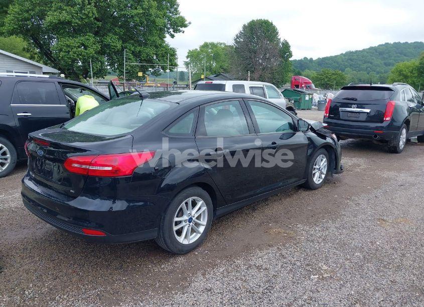 Photo 4 of 2017 Ford Focus SE (VIN 1FADP3F23HL346826)