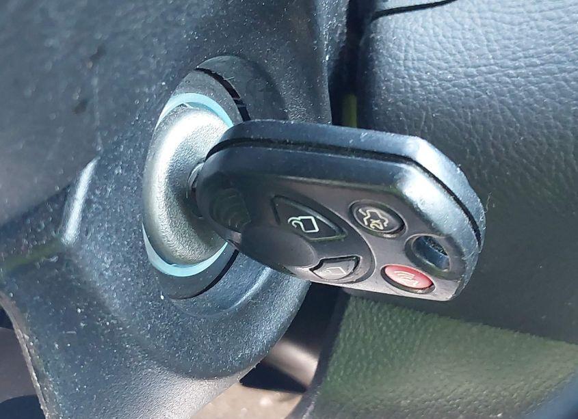 Photo 11 of 2018 Ford Focus SE (VIN 1FADP3F23JL201033)