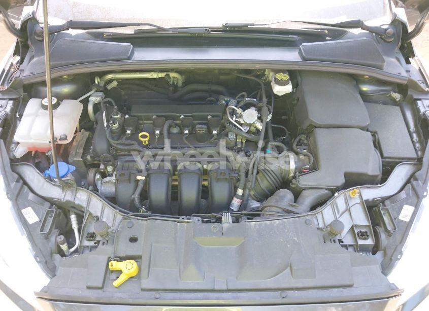 Photo 10 of 2018 Ford Focus SE (VIN 1FADP3F23JL251138)