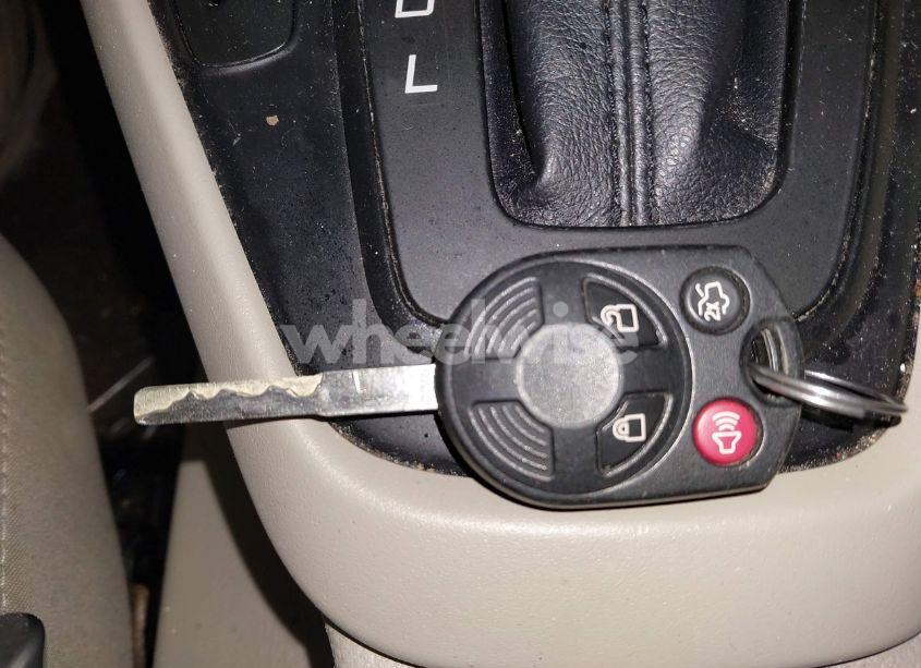 Photo 11 of 2018 Ford Focus SE (VIN 1FADP3F23JL257845)