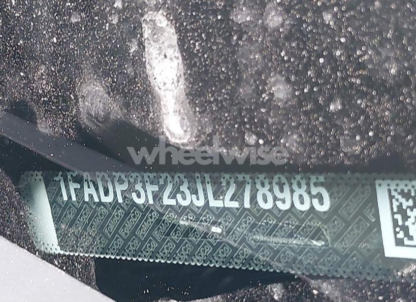 Photo 9 of 2018 Ford Focus SE (VIN 1FADP3F23JL278985)