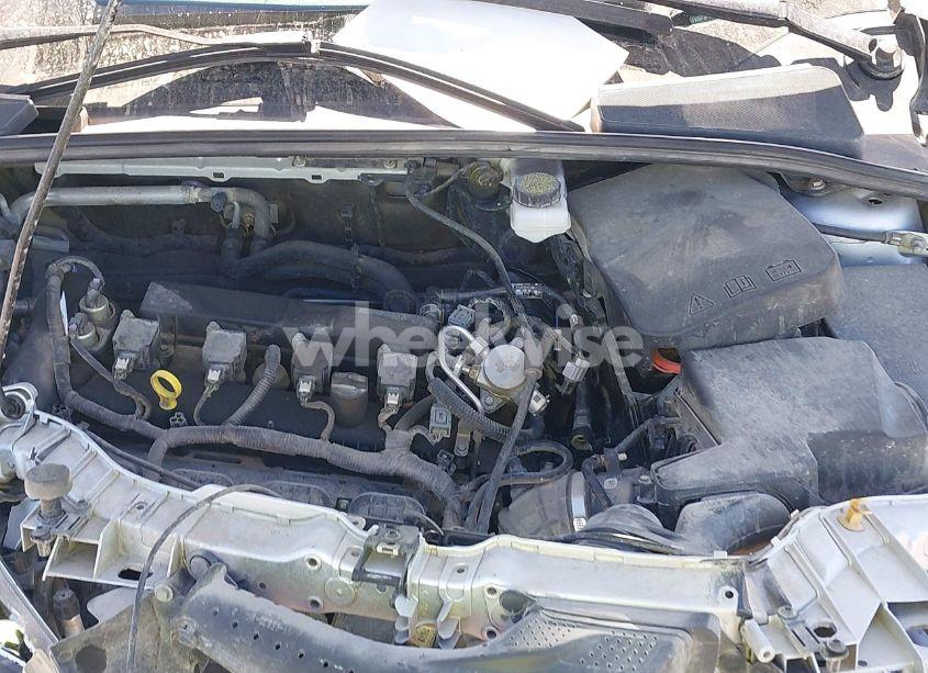 Photo 10 of 2018 Ford Focus SE (VIN 1FADP3F23JL315341)