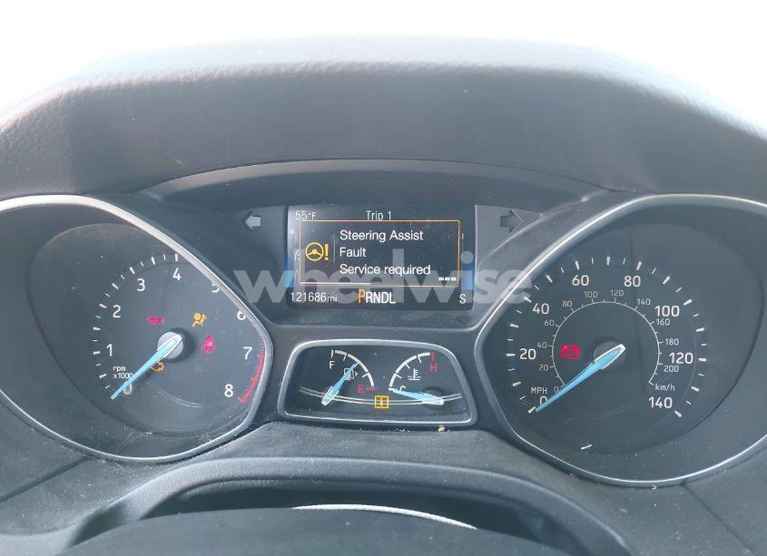 Photo 7 of 2018 Ford Focus SE (VIN 1FADP3F23JL315341)