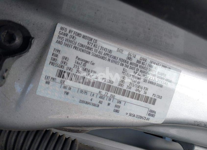 Photo 9 of 2018 Ford Focus SE (VIN 1FADP3F23JL315341)