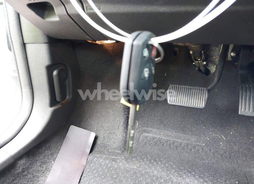 Photo 11 of 2018 Ford Focus SE (VIN 1FADP3F23JL328896)