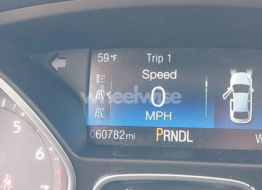 Photo 16 of 2018 Ford Focus SE (VIN 1FADP3F23JL328896)