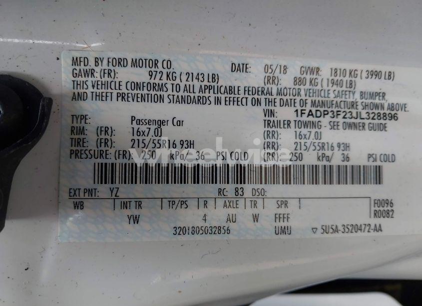 Photo 9 of 2018 Ford Focus SE (VIN 1FADP3F23JL328896)