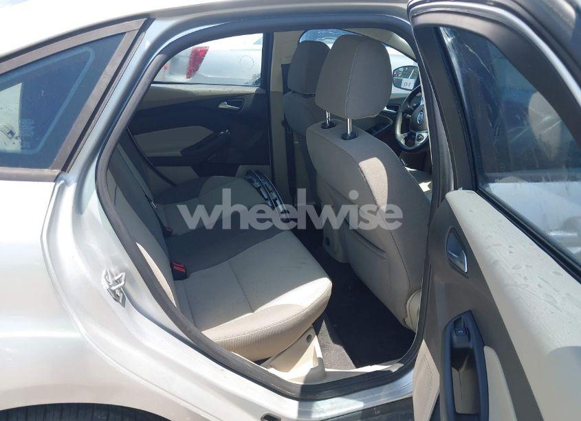 Photo 8 of 2013 Ford Focus SE (VIN 1FADP3F24DL104525)