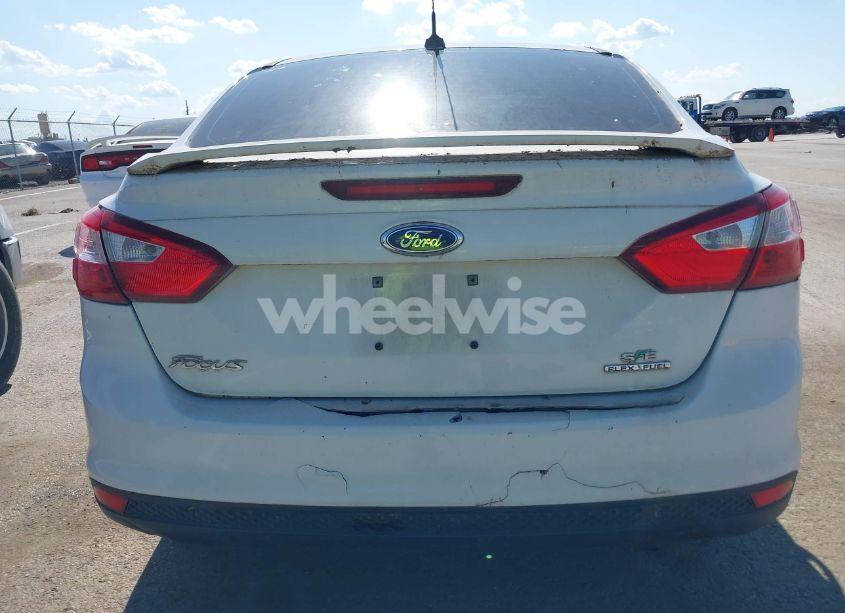 Photo 13 of 2013 Ford Focus SE (VIN 1FADP3F24DL144698)