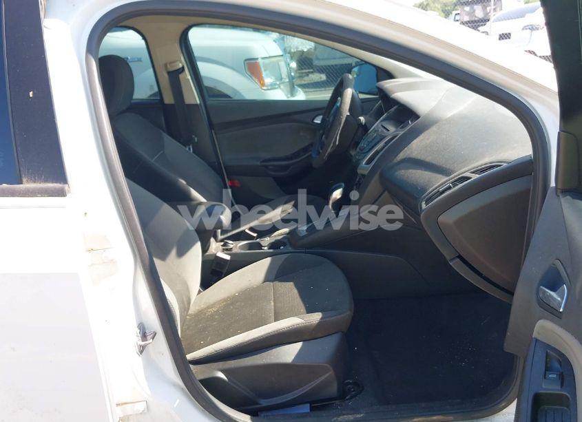 Photo 5 of 2013 Ford Focus SE (VIN 1FADP3F24DL144698)