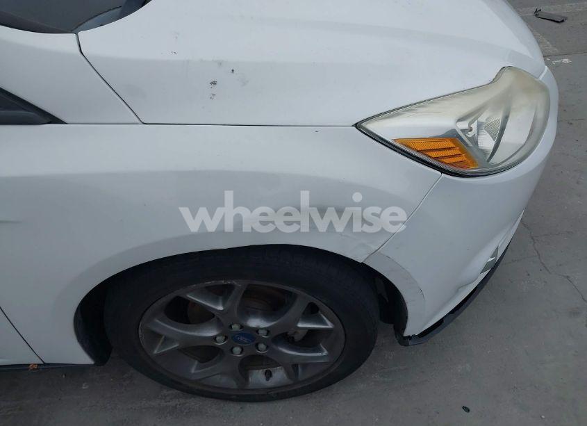 Photo 6 of 2013 Ford Focus SE (VIN 1FADP3F24DL152798)