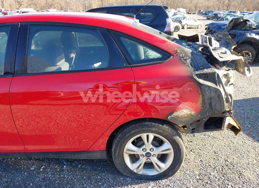 Photo 12 of 2013 Ford Focus SE (VIN 1FADP3F24DL168175)