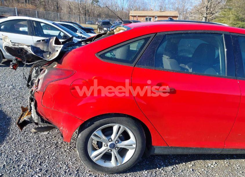 Photo 13 of 2013 Ford Focus SE (VIN 1FADP3F24DL168175)