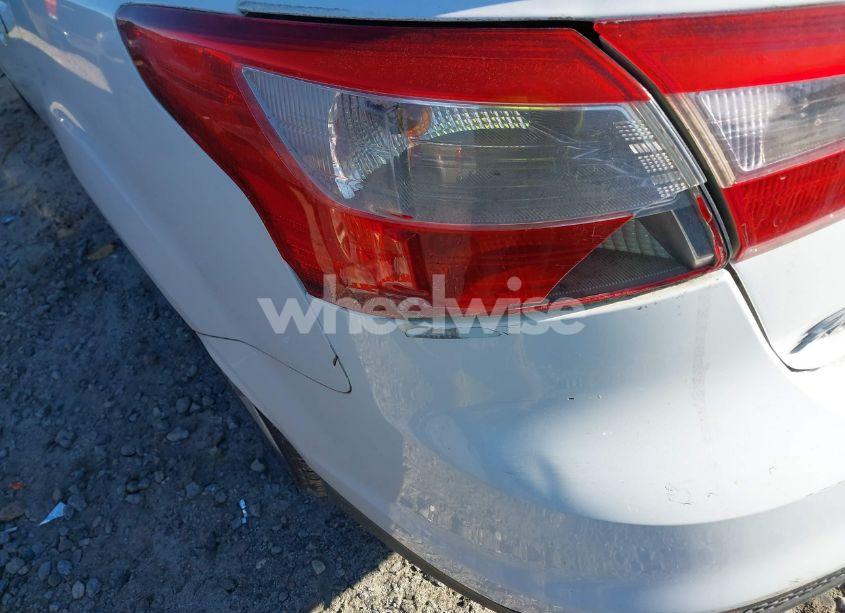 Photo 12 of 2013 Ford Focus SE (VIN 1FADP3F24DL178382)
