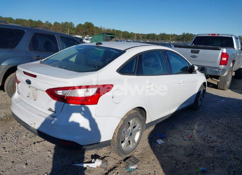 Photo 4 of 2013 Ford Focus SE (VIN 1FADP3F24DL178382)