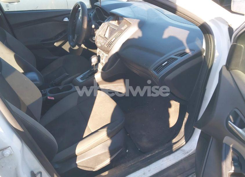 Photo 5 of 2013 Ford Focus SE (VIN 1FADP3F24DL178382)