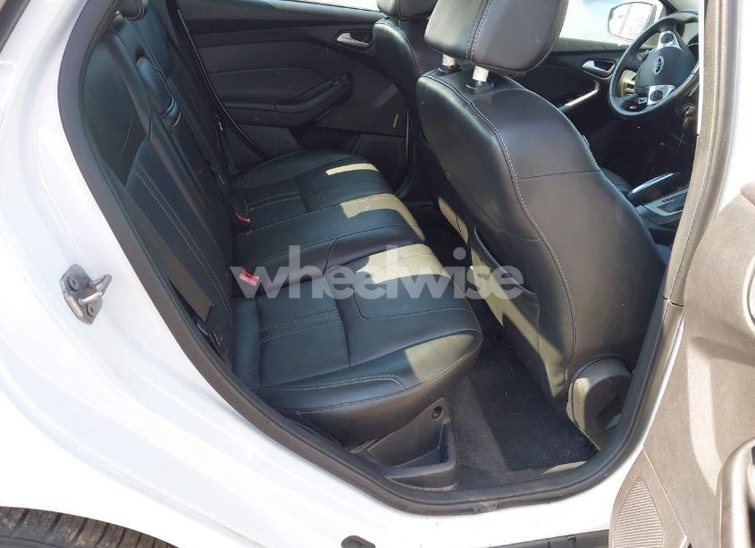 Photo 8 of 2013 Ford Focus SE (VIN 1FADP3F24DL188104)