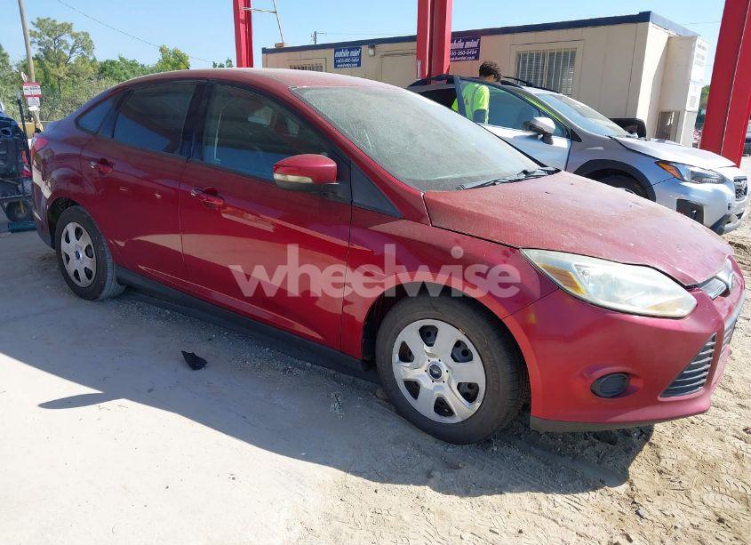 2013 Ford Focus SE (VIN 1FADP3F24DL199166) main photo