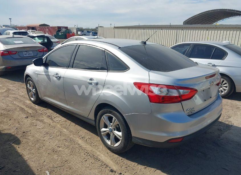 Photo 3 of 2013 Ford Focus SE (VIN 1FADP3F24DL207377)