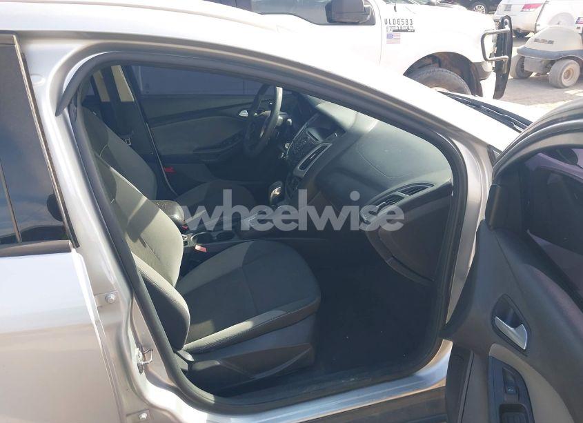 Photo 5 of 2013 Ford Focus SE (VIN 1FADP3F24DL207377)