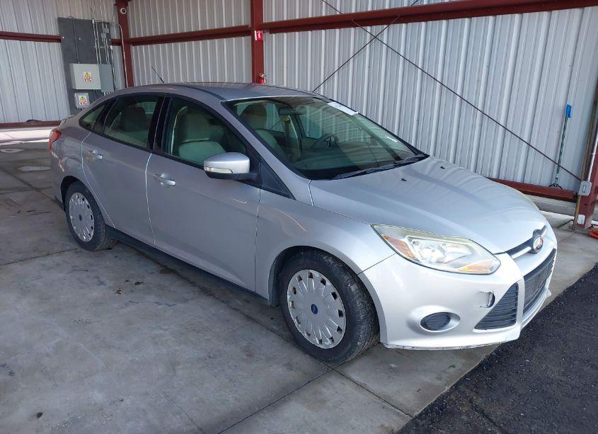 2013 Ford Focus SE (VIN 1FADP3F24DL227273) main photo