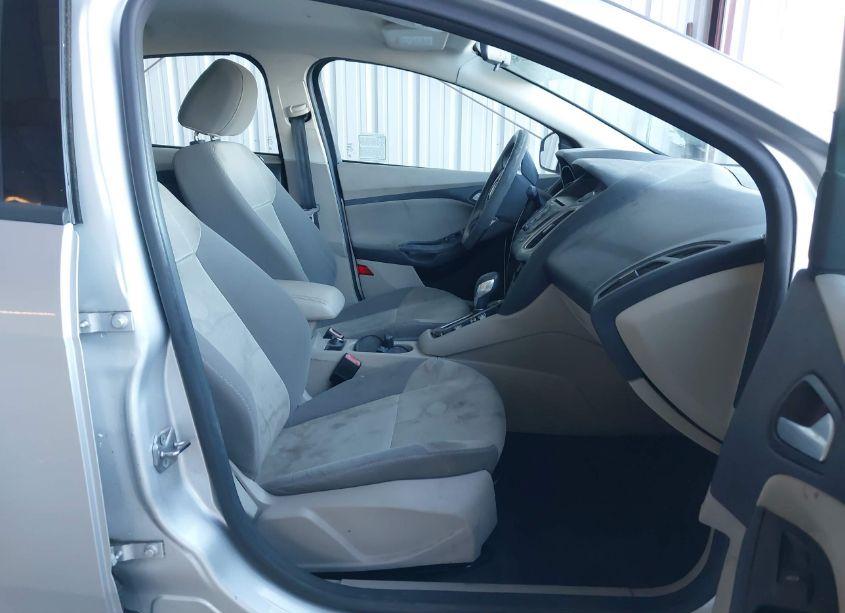 Photo 5 of 2013 Ford Focus SE (VIN 1FADP3F24DL227273)