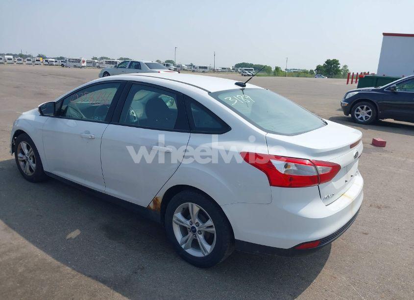 Photo 3 of 2013 Ford Focus SE (VIN 1FADP3F24DL241965)
