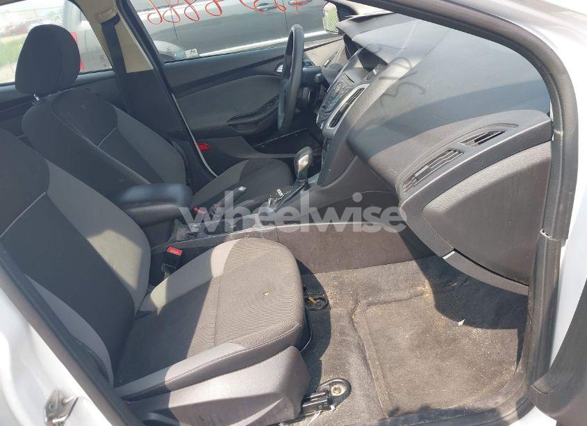 Photo 5 of 2013 Ford Focus SE (VIN 1FADP3F24DL241965)