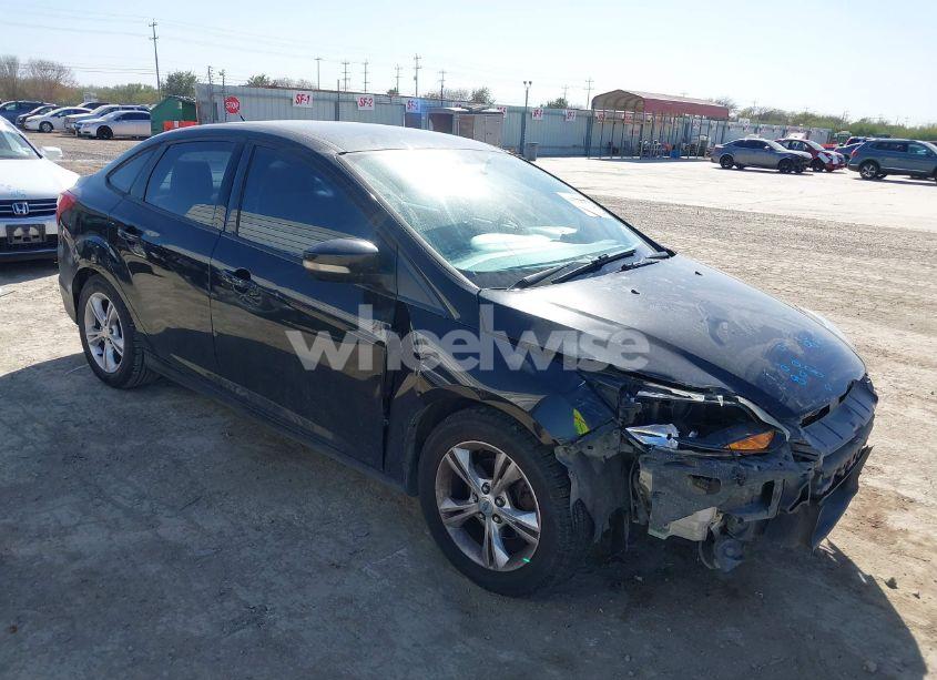 2013 Ford Focus SE (VIN 1FADP3F24DL243750) main photo